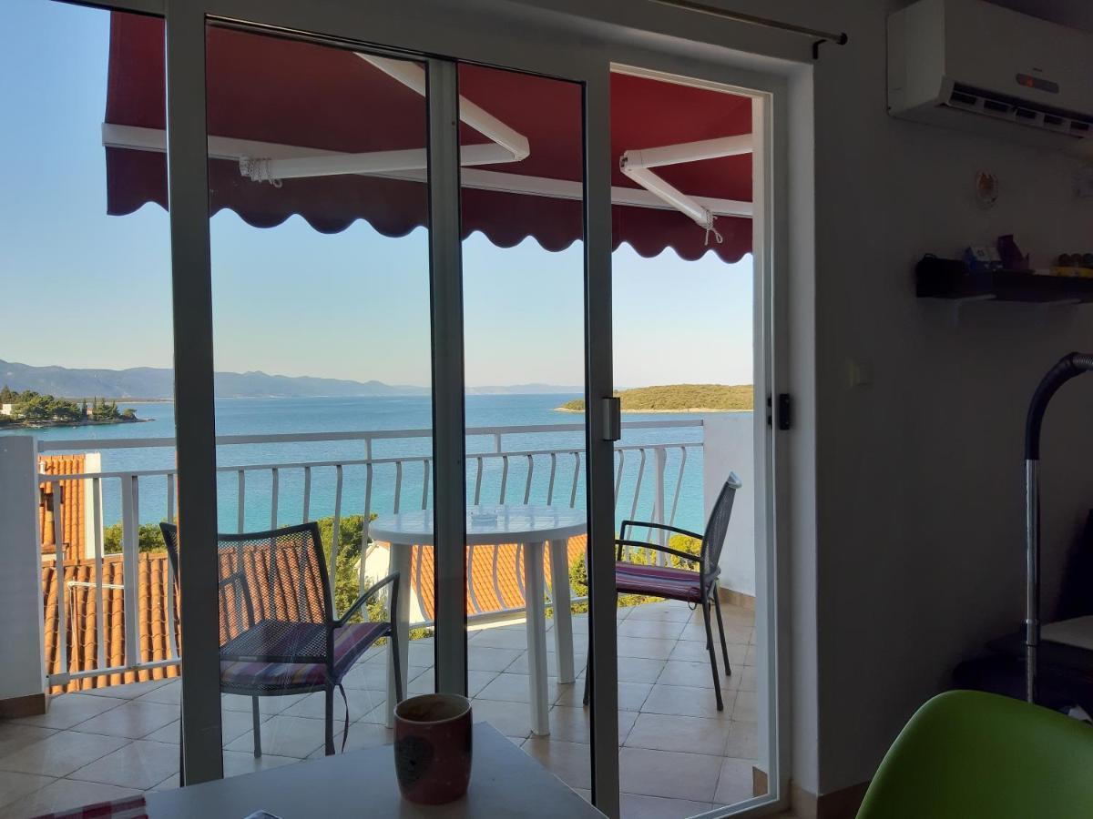 Blue Sea Blue Sky Apartamento Lovište Exterior foto